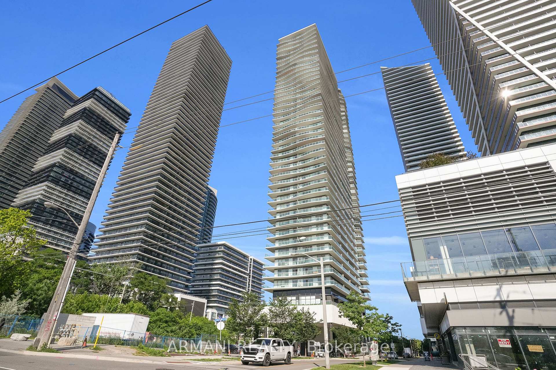 33 Shore Breeze Drive W #3902