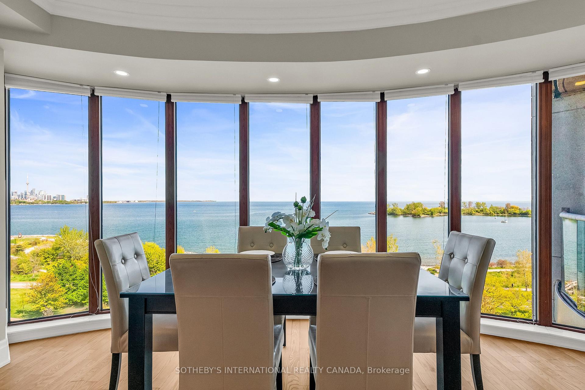 2095 Lake Shore Boulevard W #818