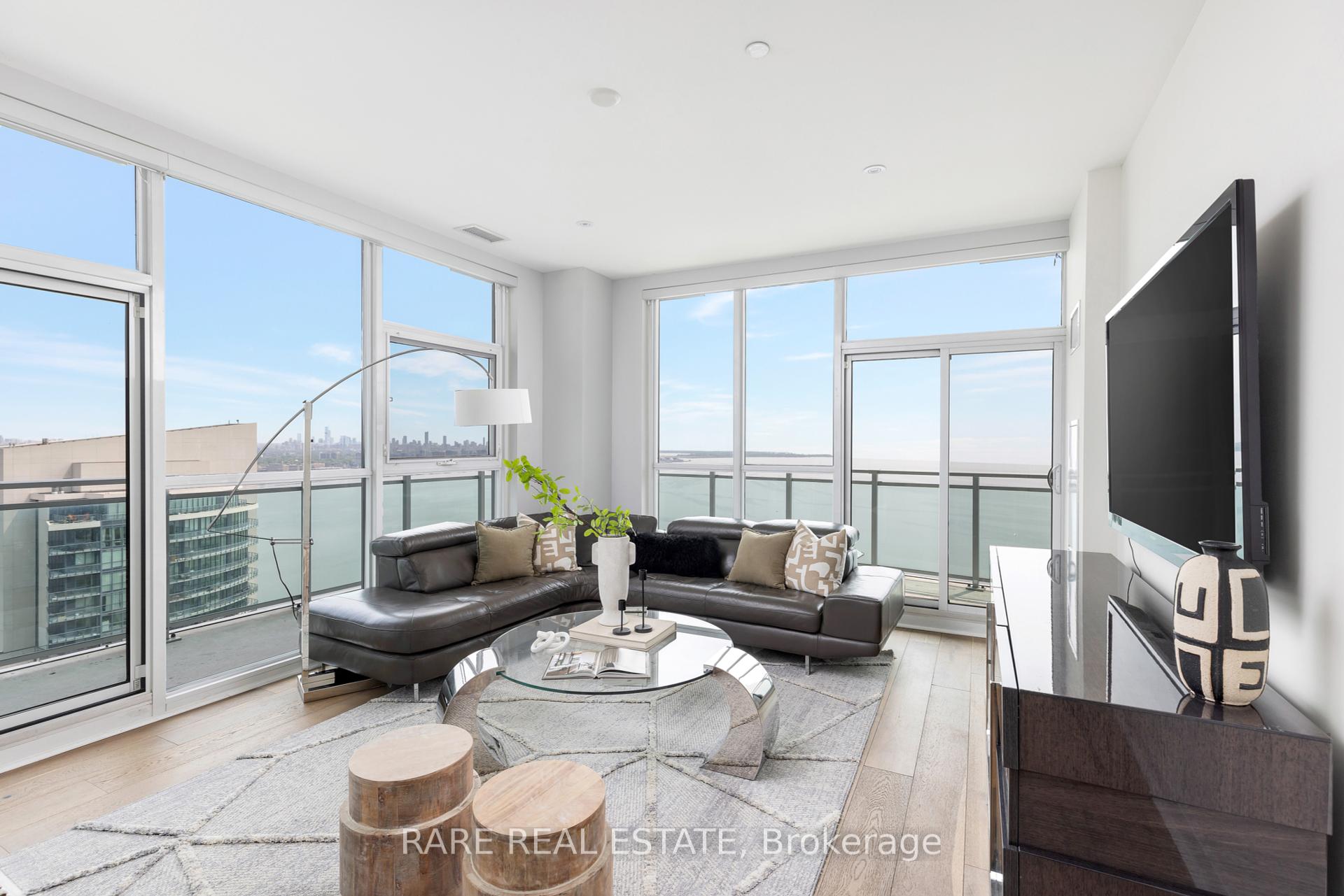 33 Shore Breeze Drive  UPH4103
