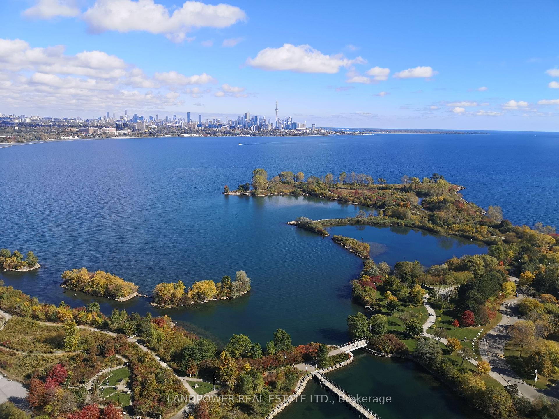 20 Shore Breeze Drive  #2808