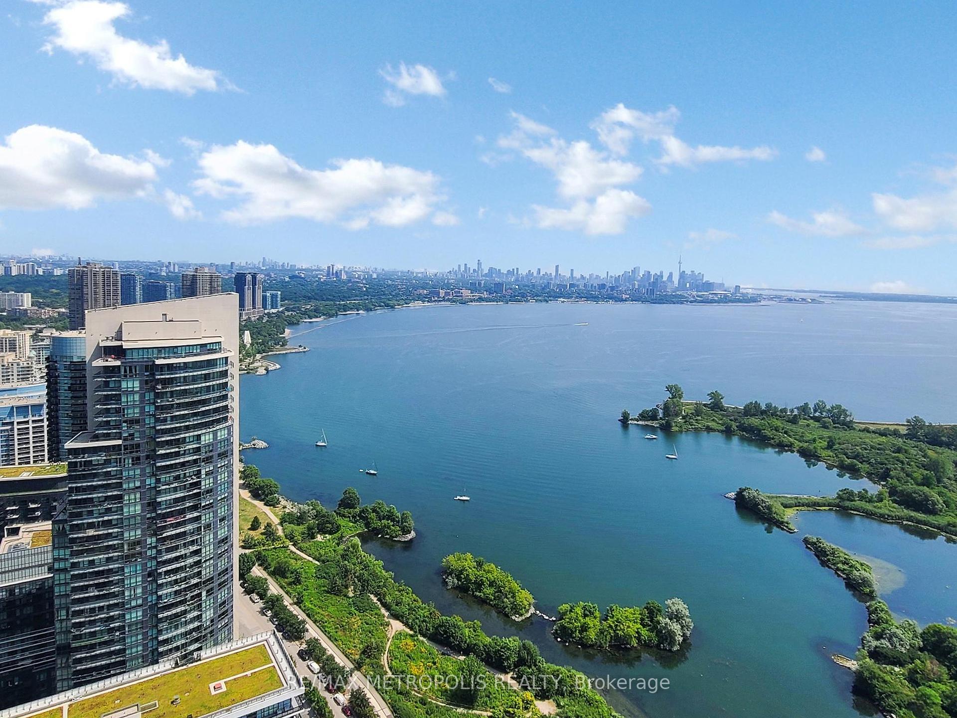 20 Shore Breeze Drive  #4504