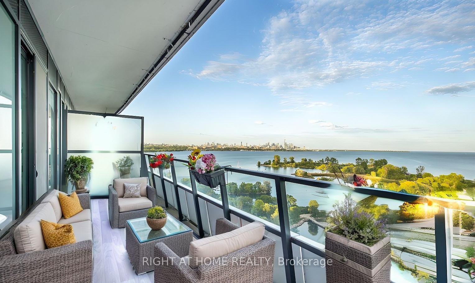 20 Shore Breeze Drive  #1208