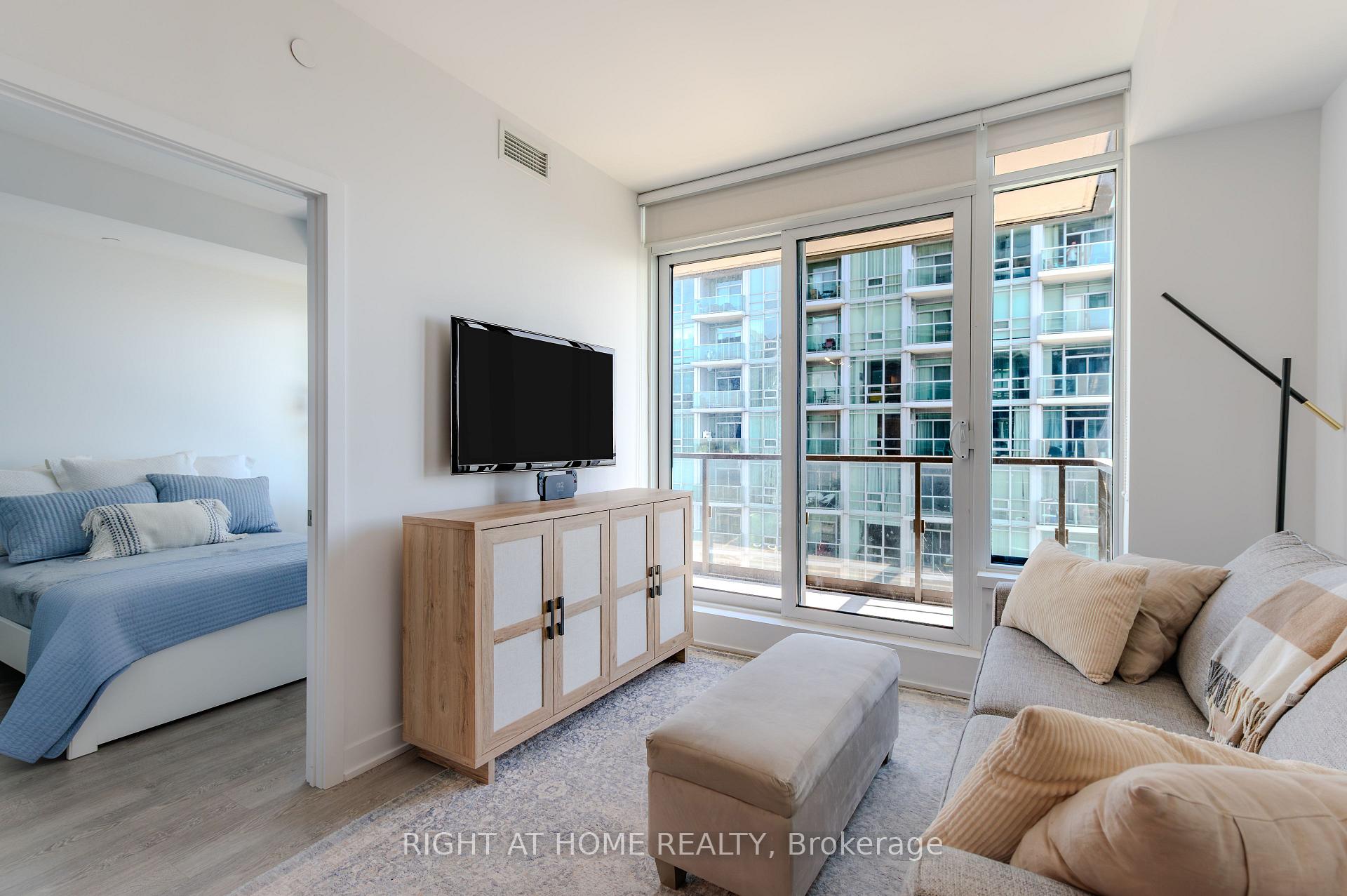 1926 Lake Shore Boulevard W #1806