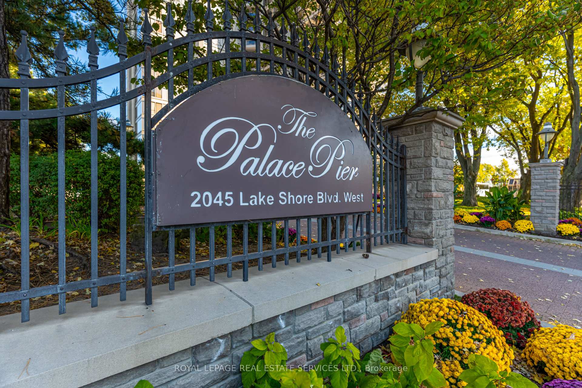 2045 Lake Shore Boulevard W #1905