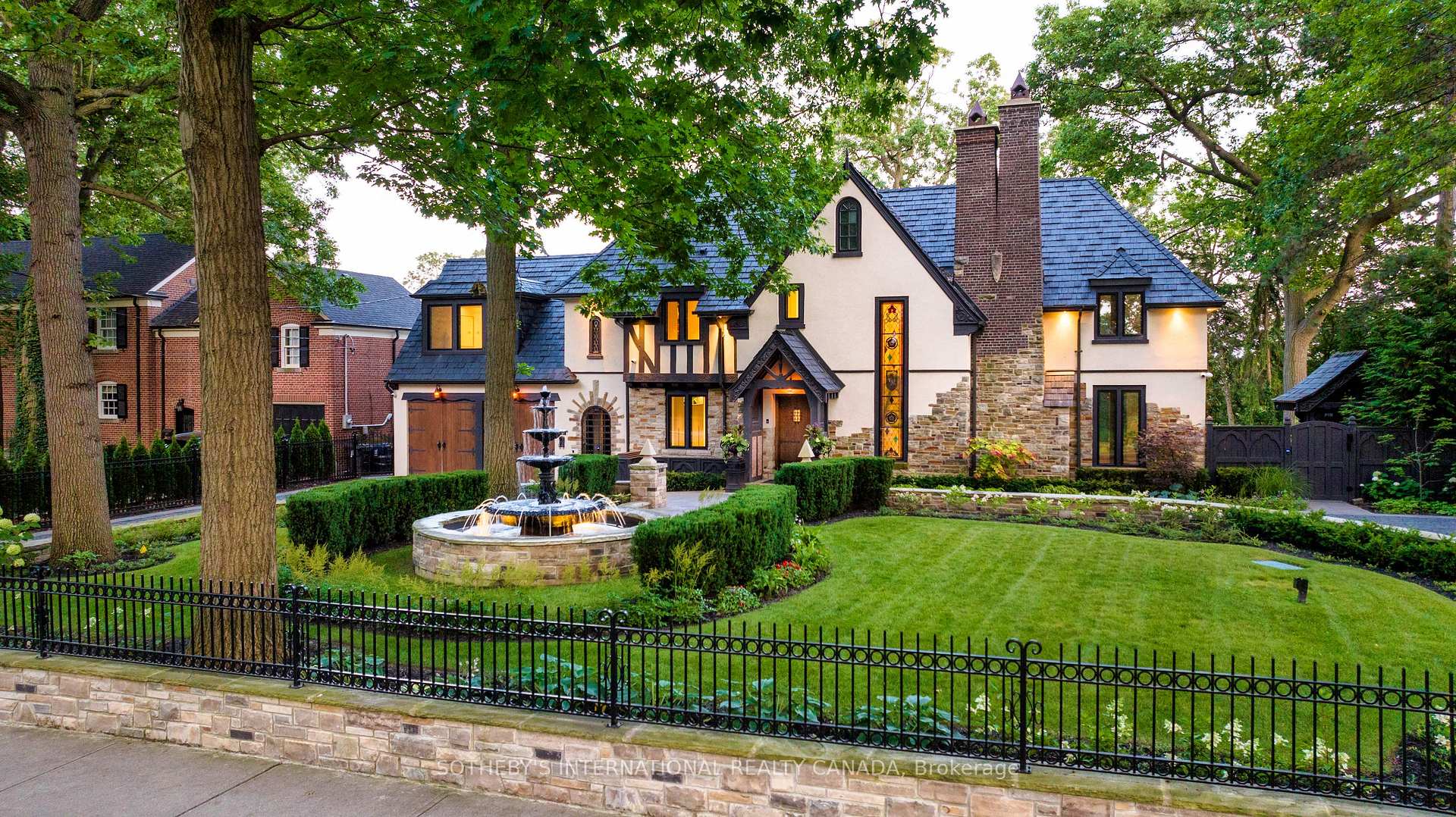 57 Baby Point Crescent 