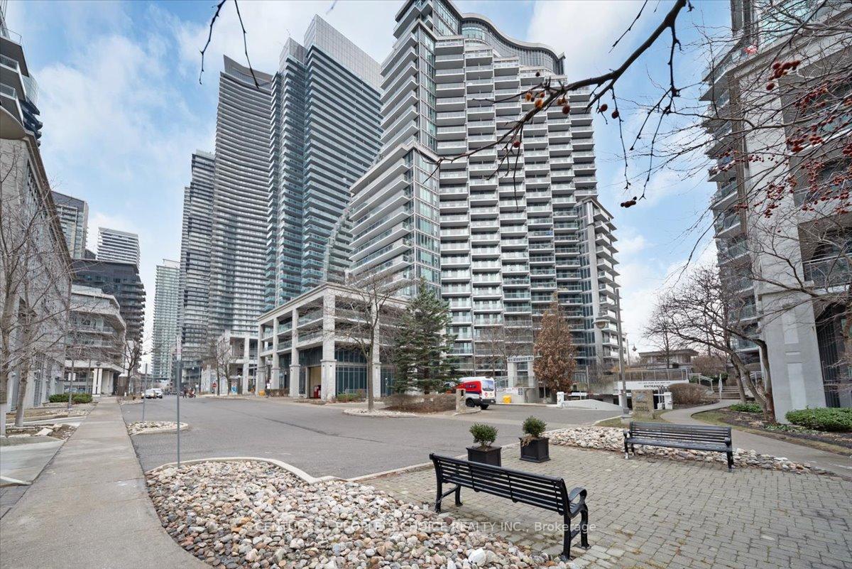 2121 Lake Shore Boulevard W #1504