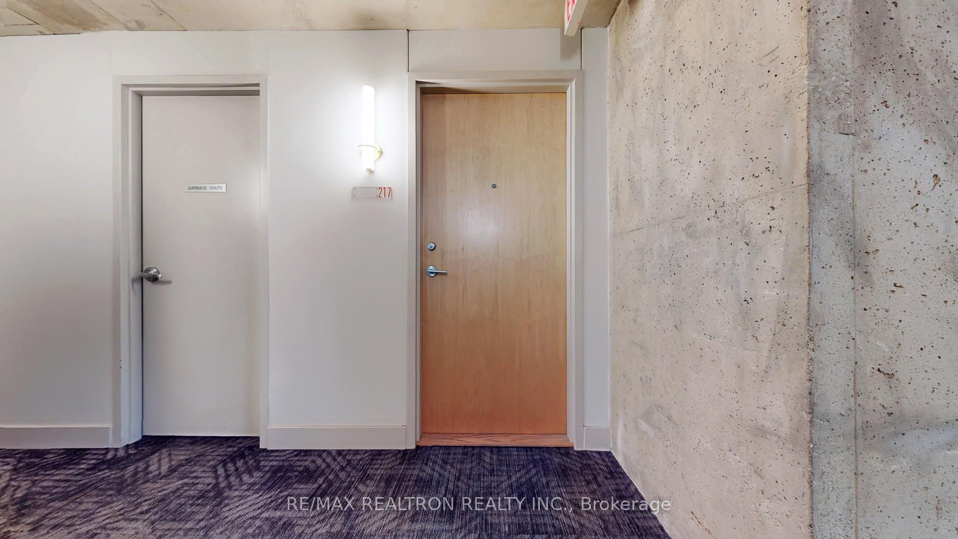 1050 The Queensway Avenue  #217