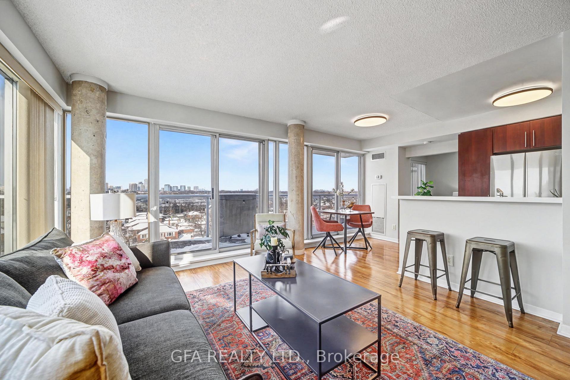 1040 The Queensway Street  #720