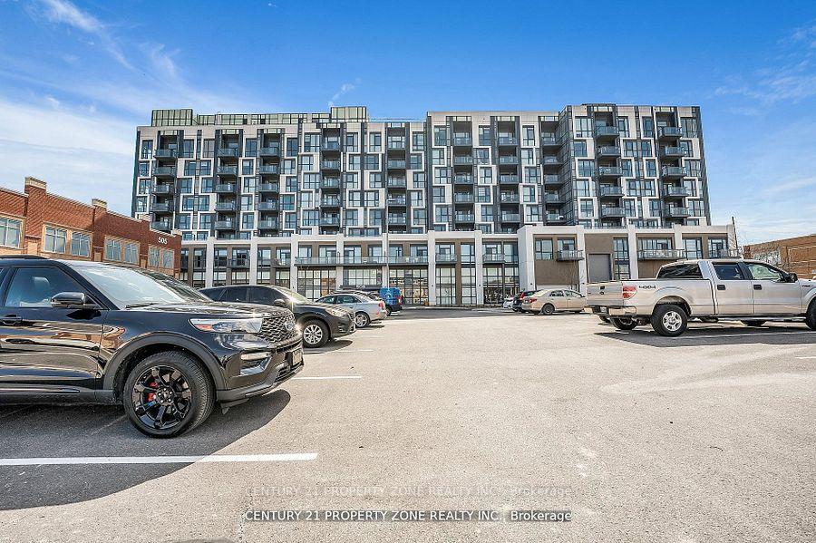 509 Dundas Street W #417