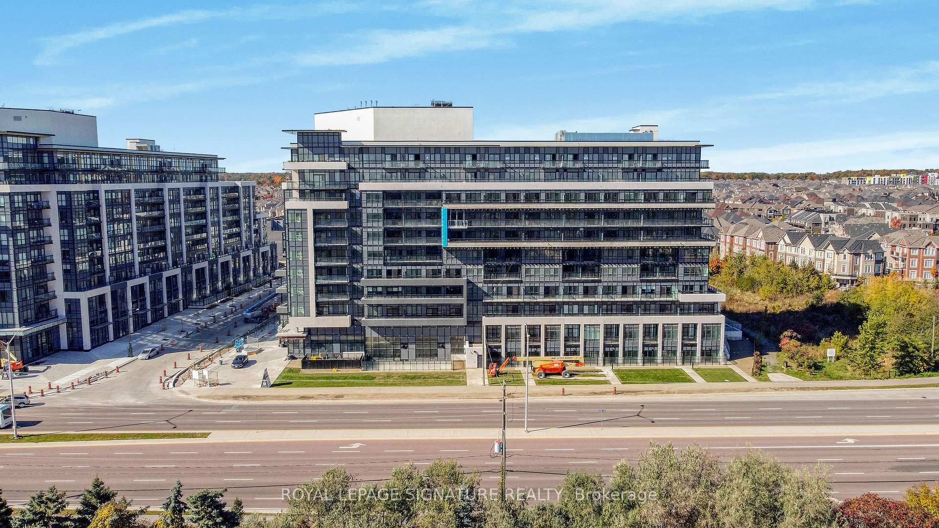 395 Dundas Street W #234