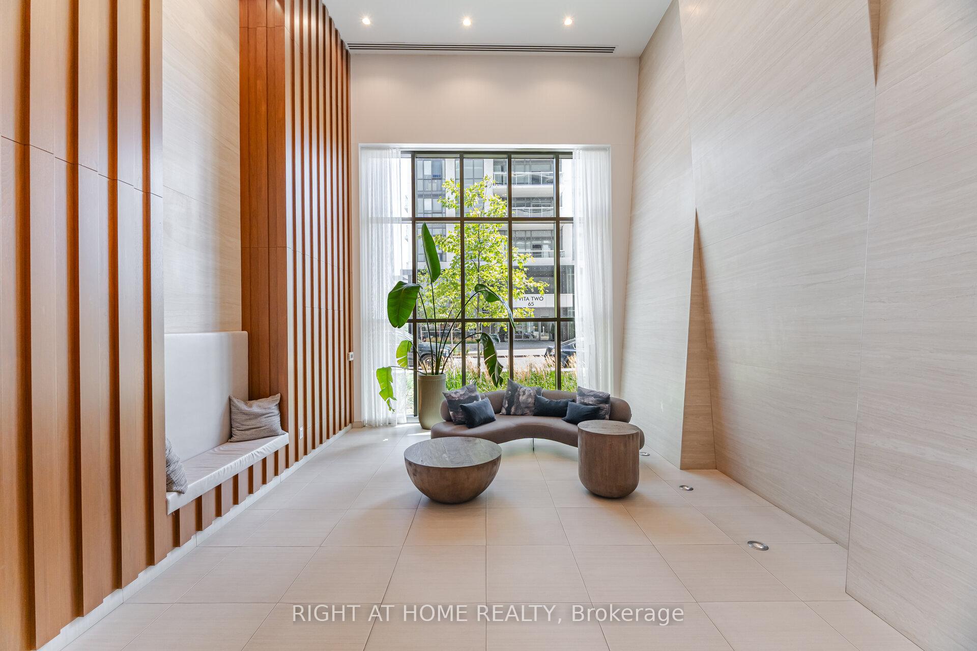 70 Annie Craig Drive  #1008