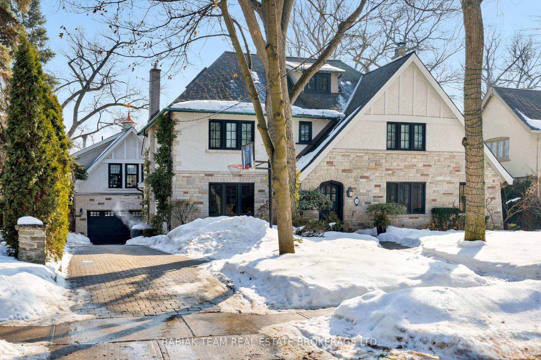 35 Baby Point Crescent 