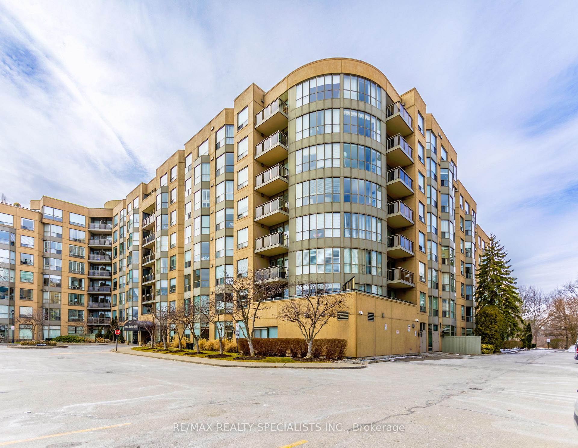 2511 Lakeshore Road W #708