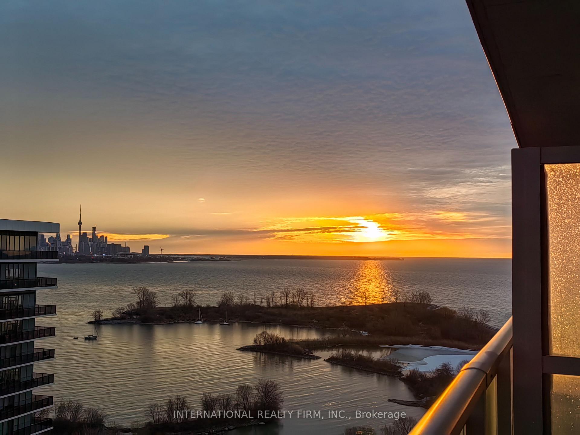 33 Shore Breeze Drive  #1608