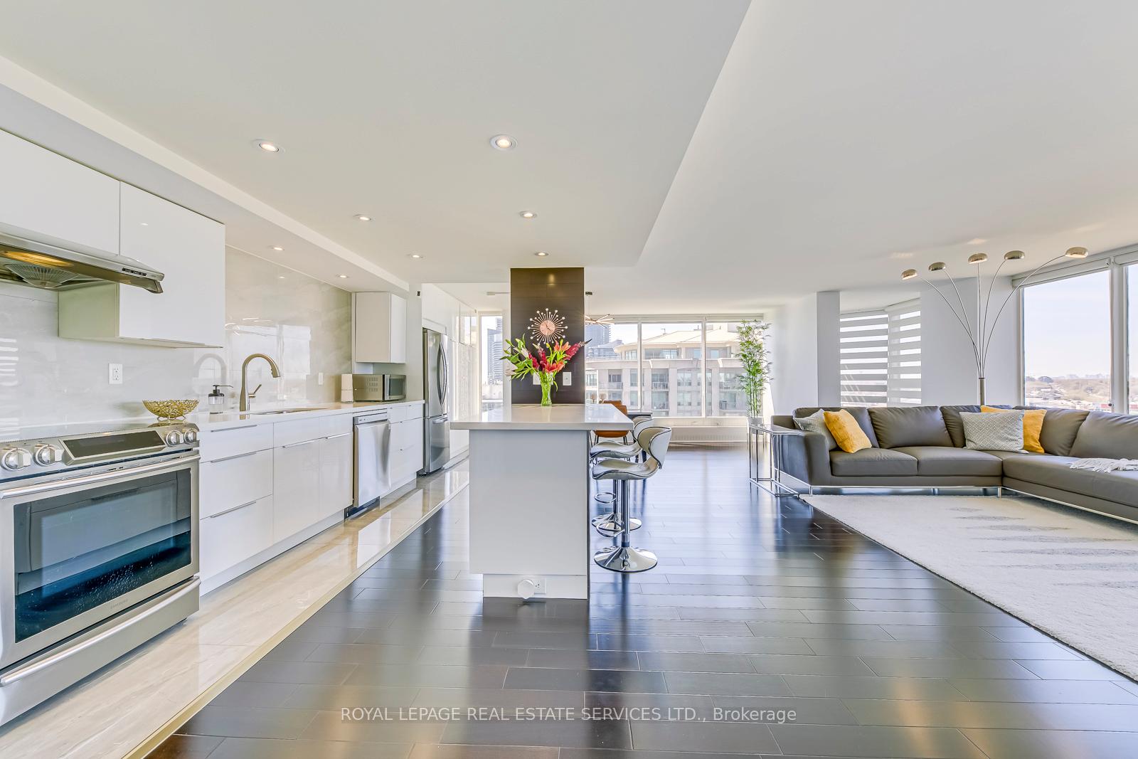 2045 Lake Shore Boulevard W #1607