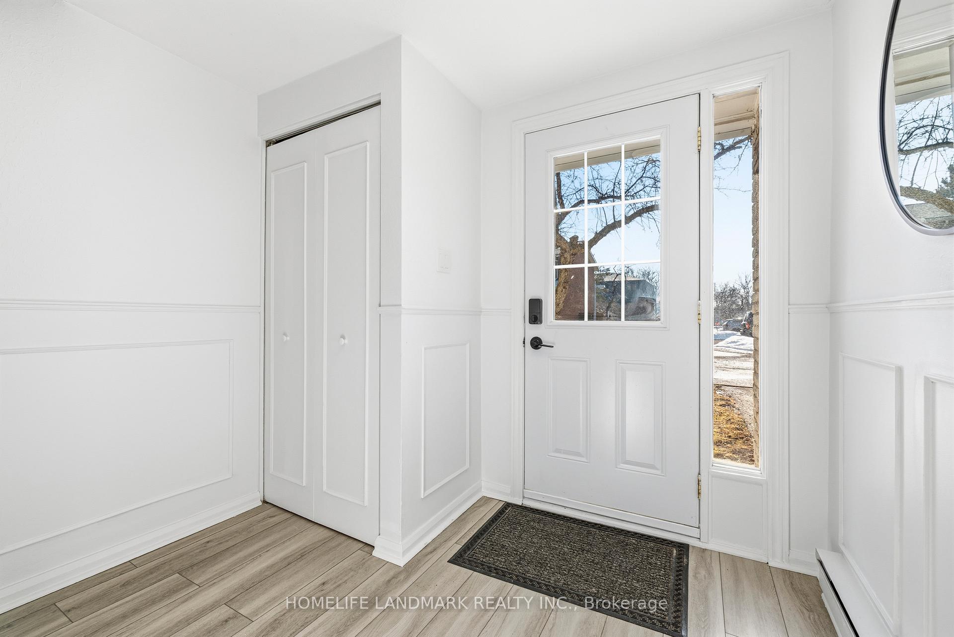 1270 Gainsborough Drive  #9