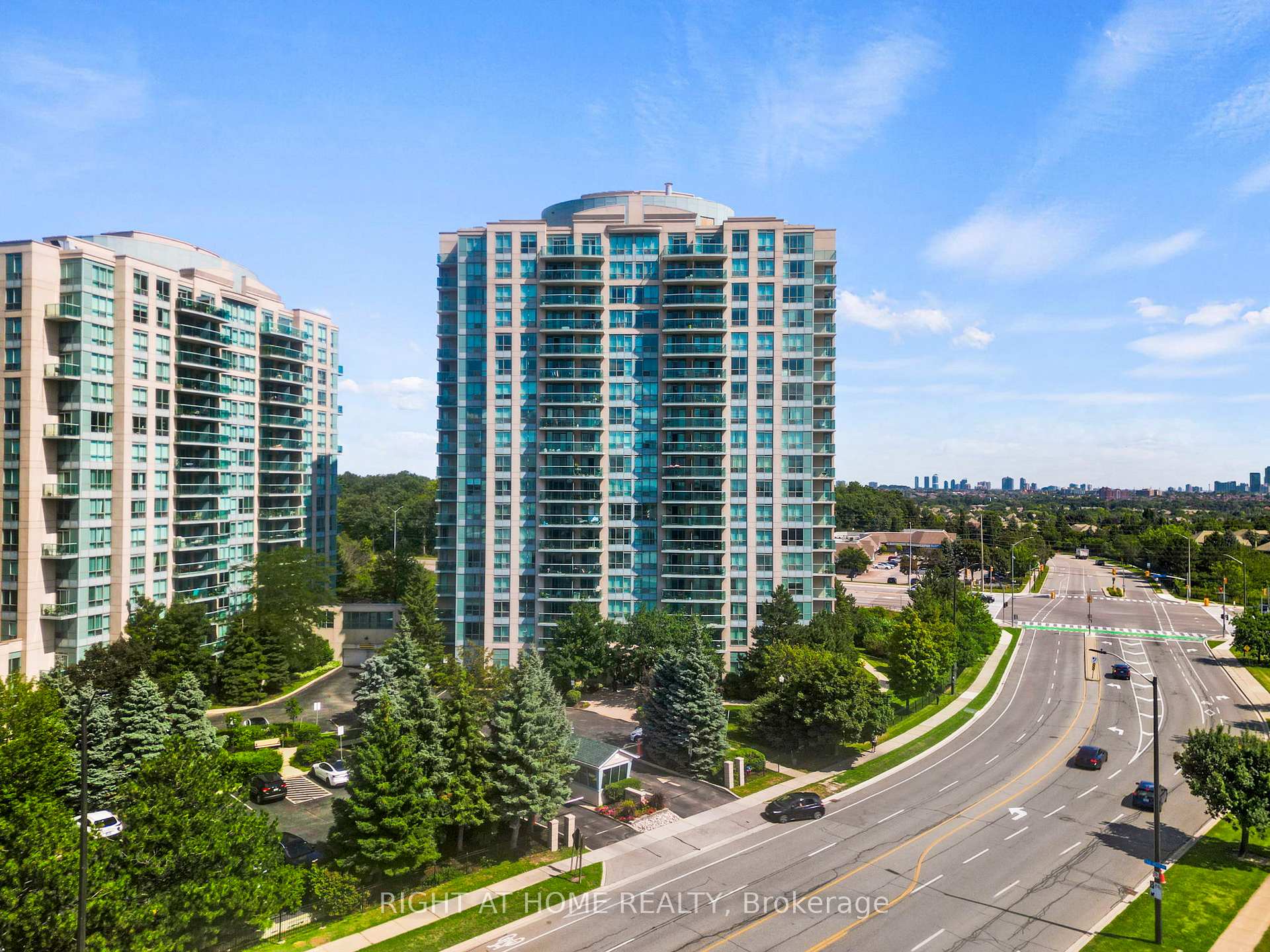 2545 Erin Centre Boulevard  #1611