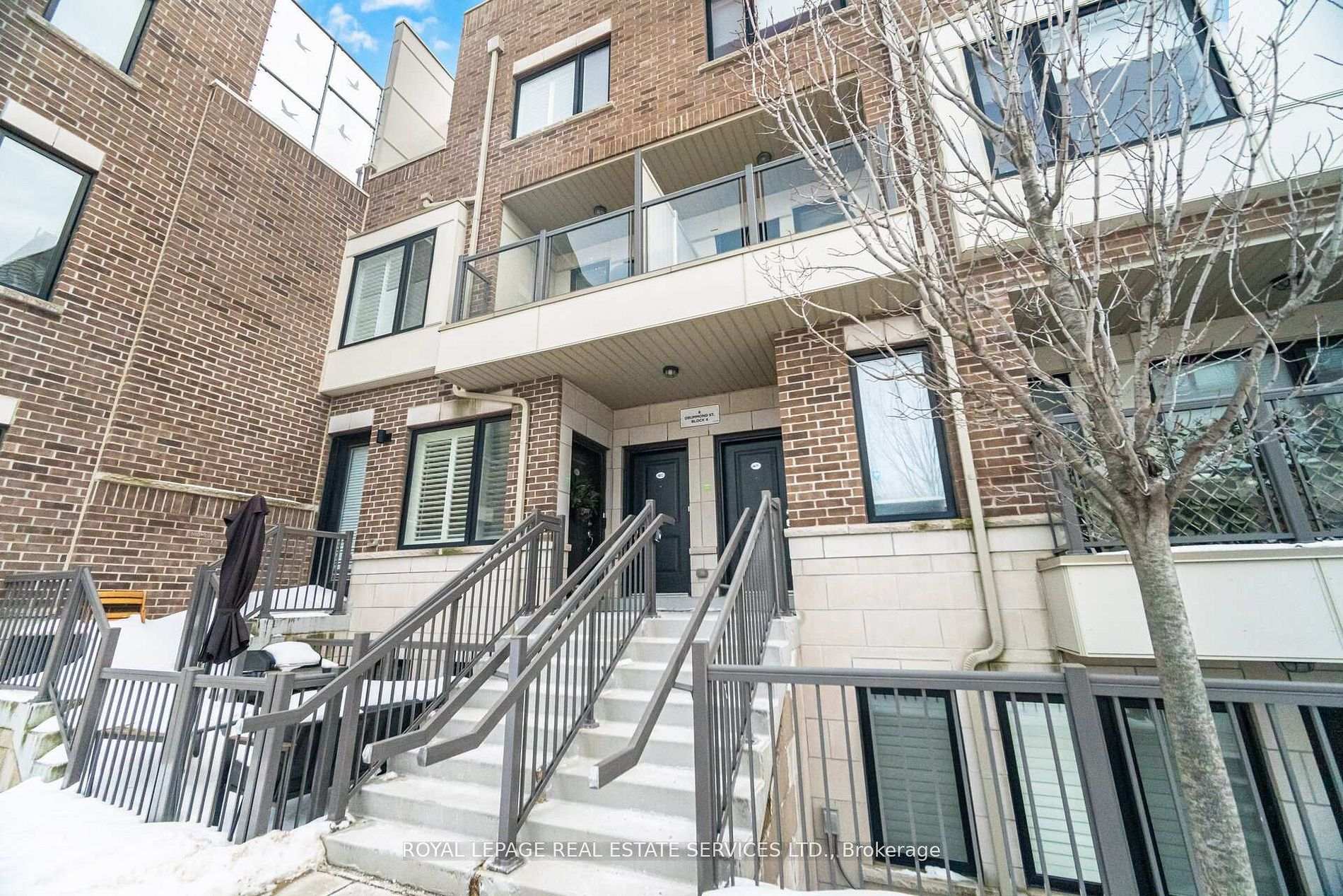 8 Drummond Street  #402