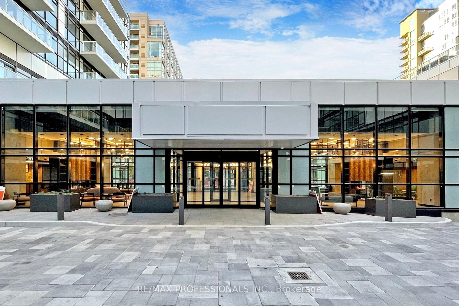 251 Manitoba Street  #504