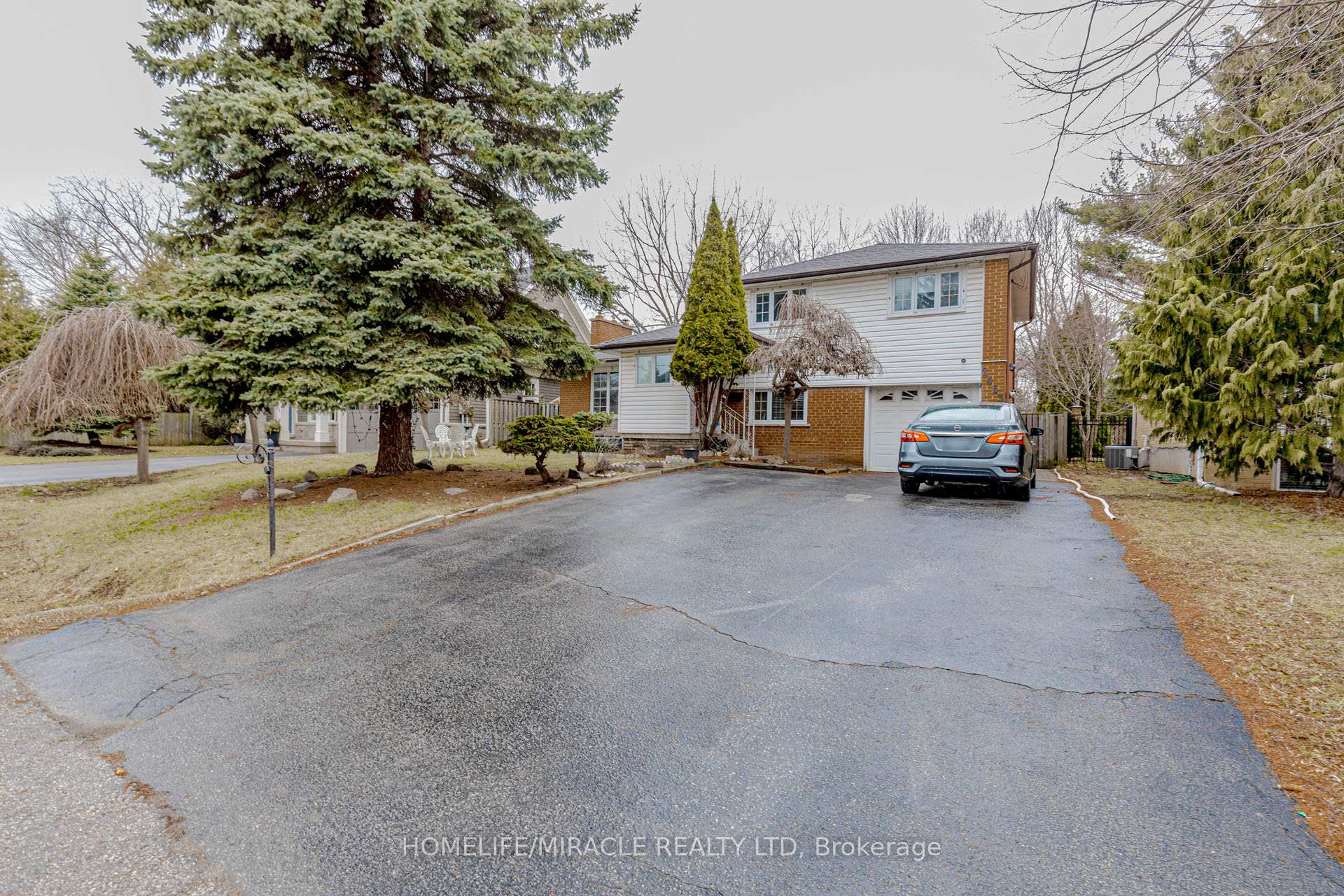 2463 Applewood Drive 