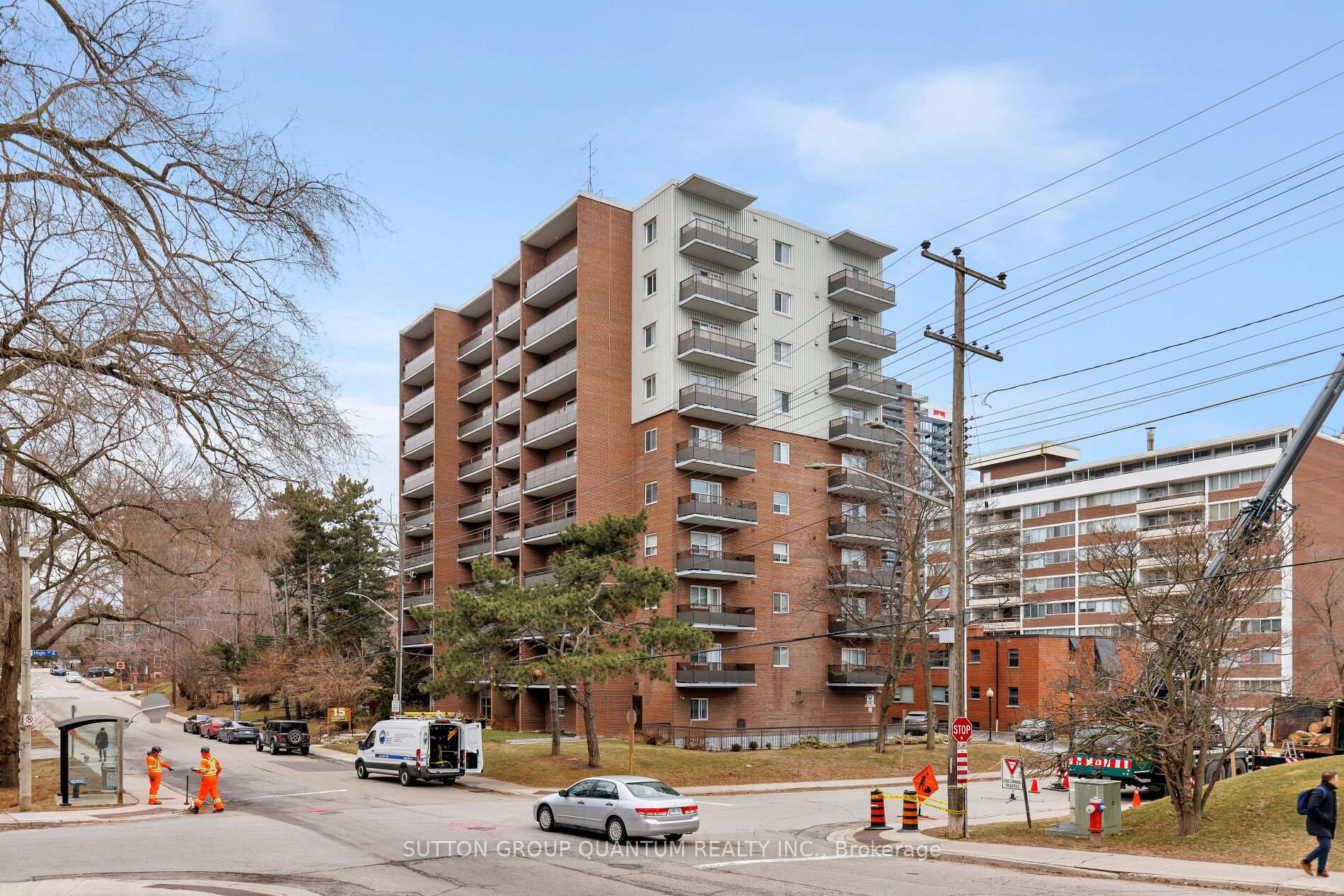 15 Elizabeth Street N #401