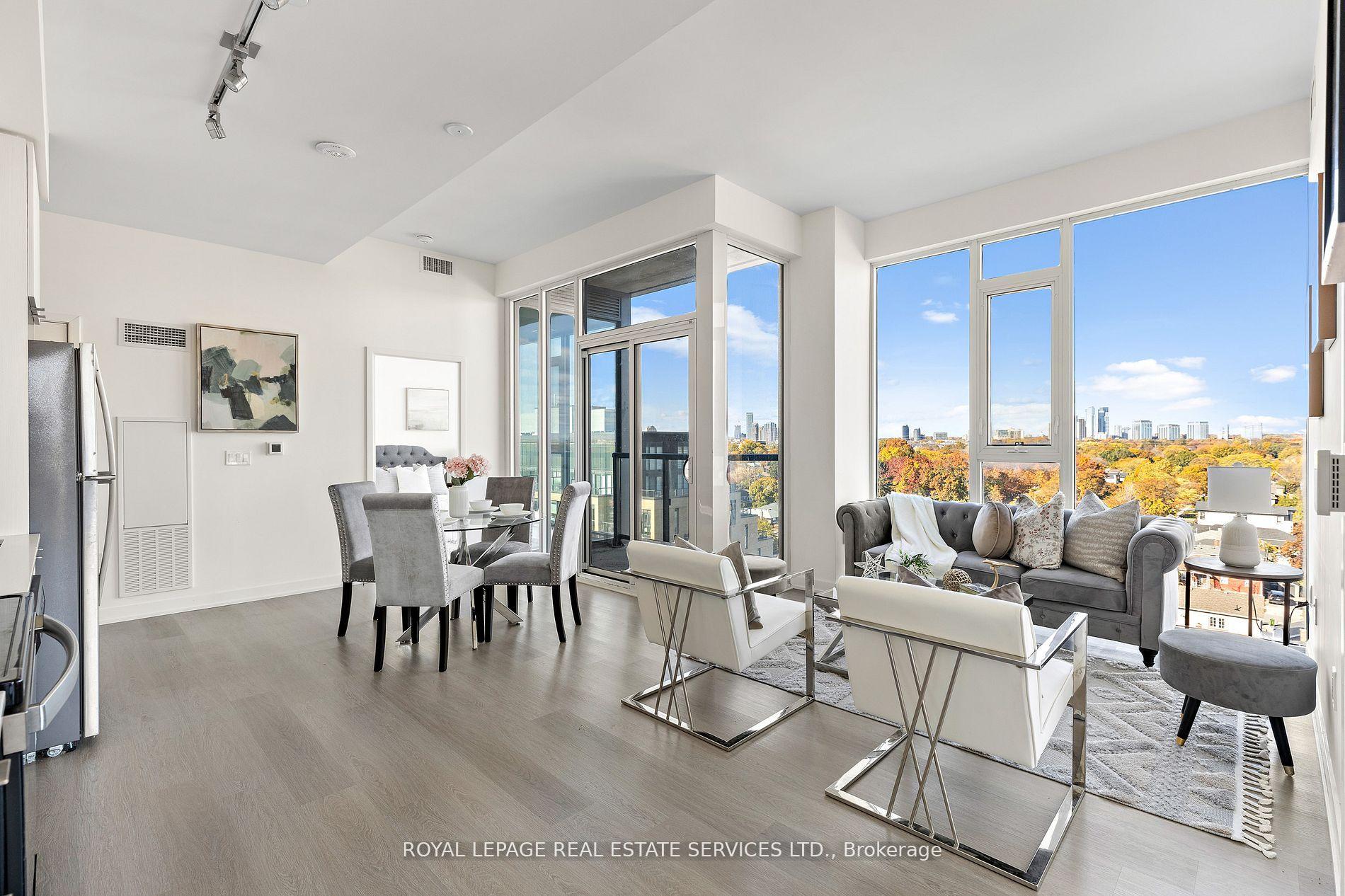 859 The Queensway N/A  #720