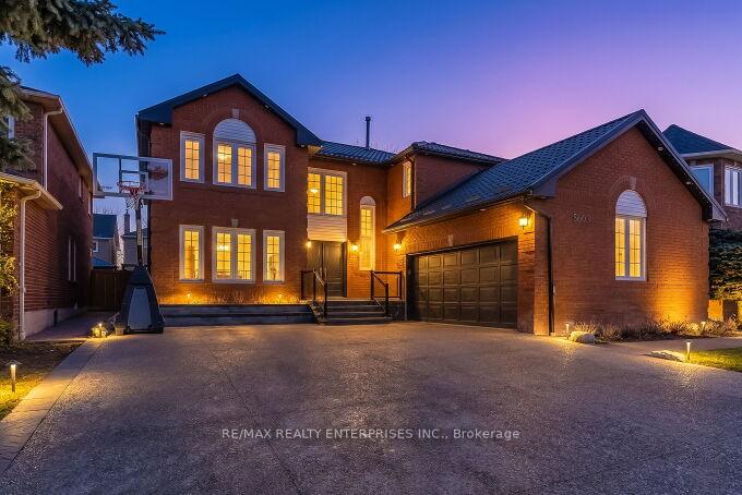 5683 Oldcastle Crescent 