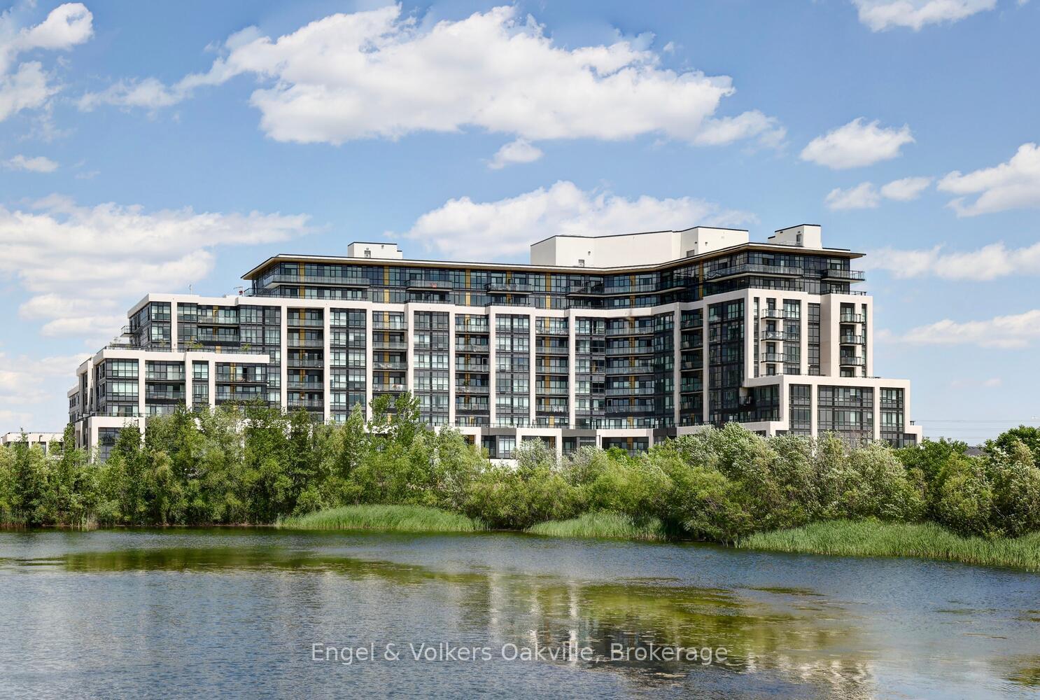 405 Dundas Street W #307