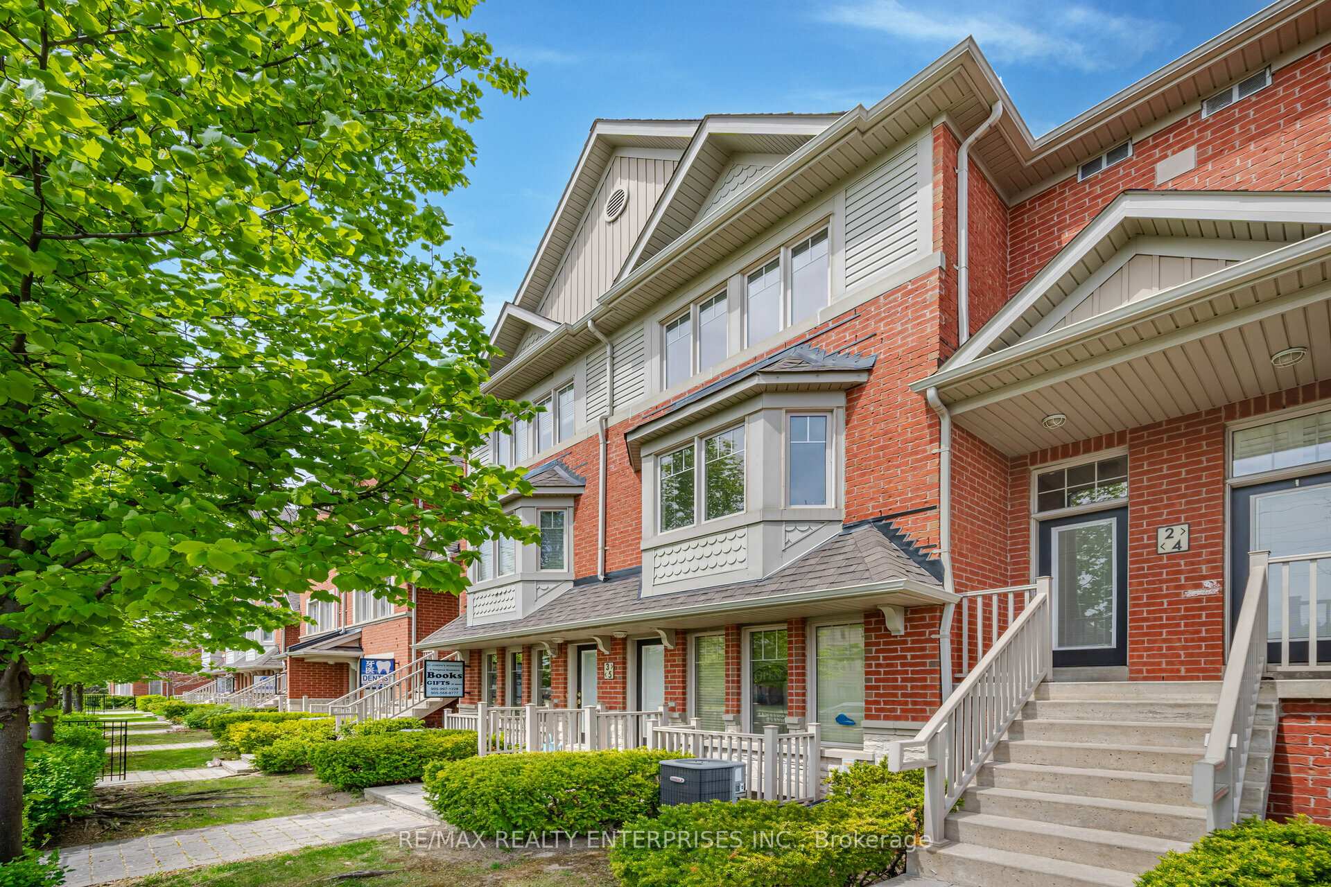 3375 Thomas Street  3,4
