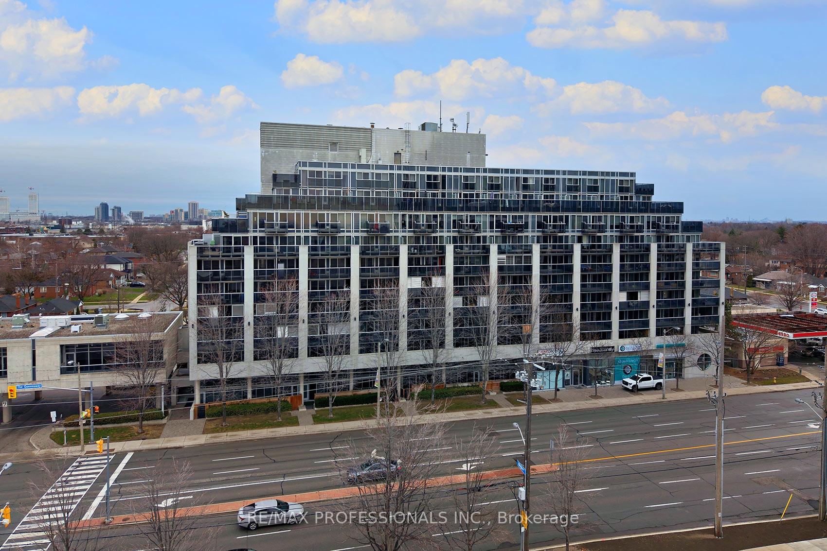 1040 The Queensway N/A  #704