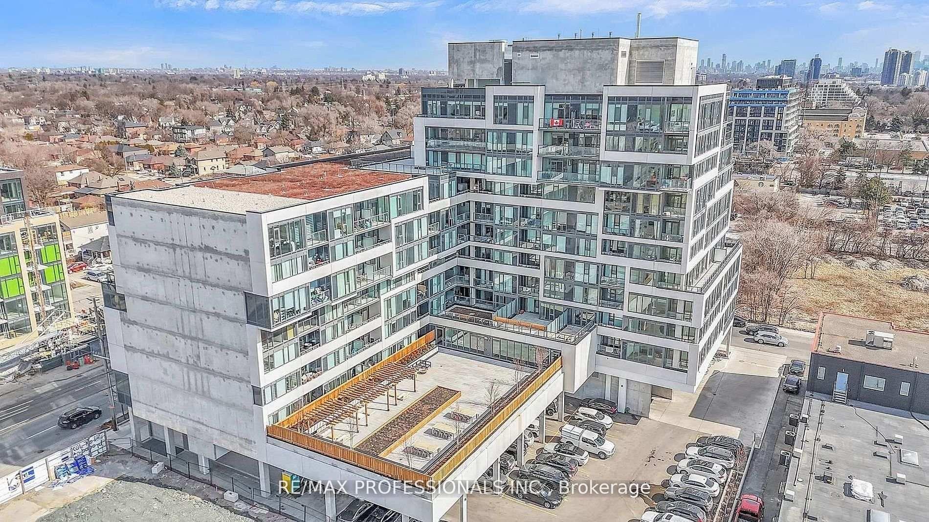 859 The Queensway N/A  #313