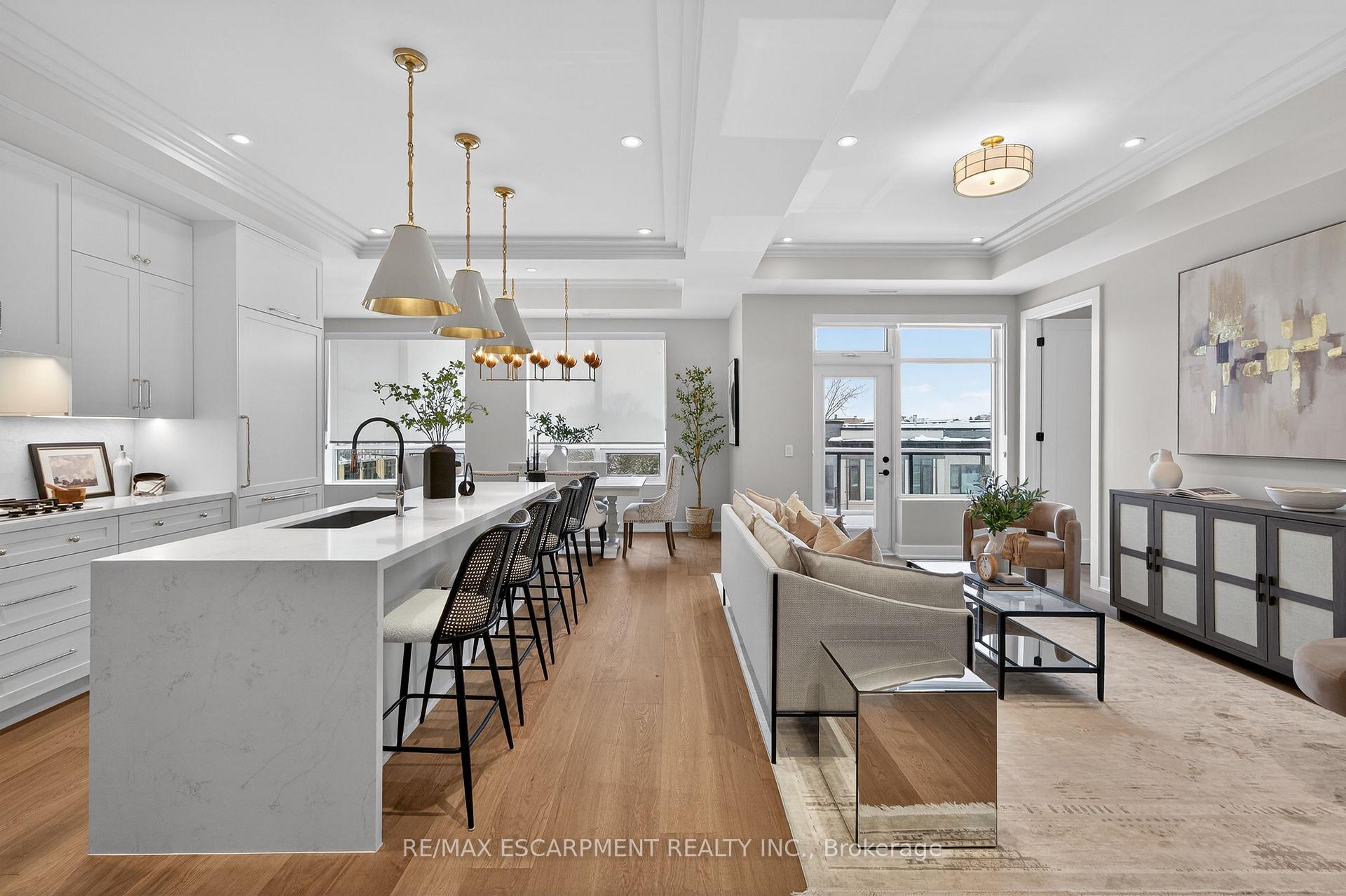 123 Maurice Drive  #401