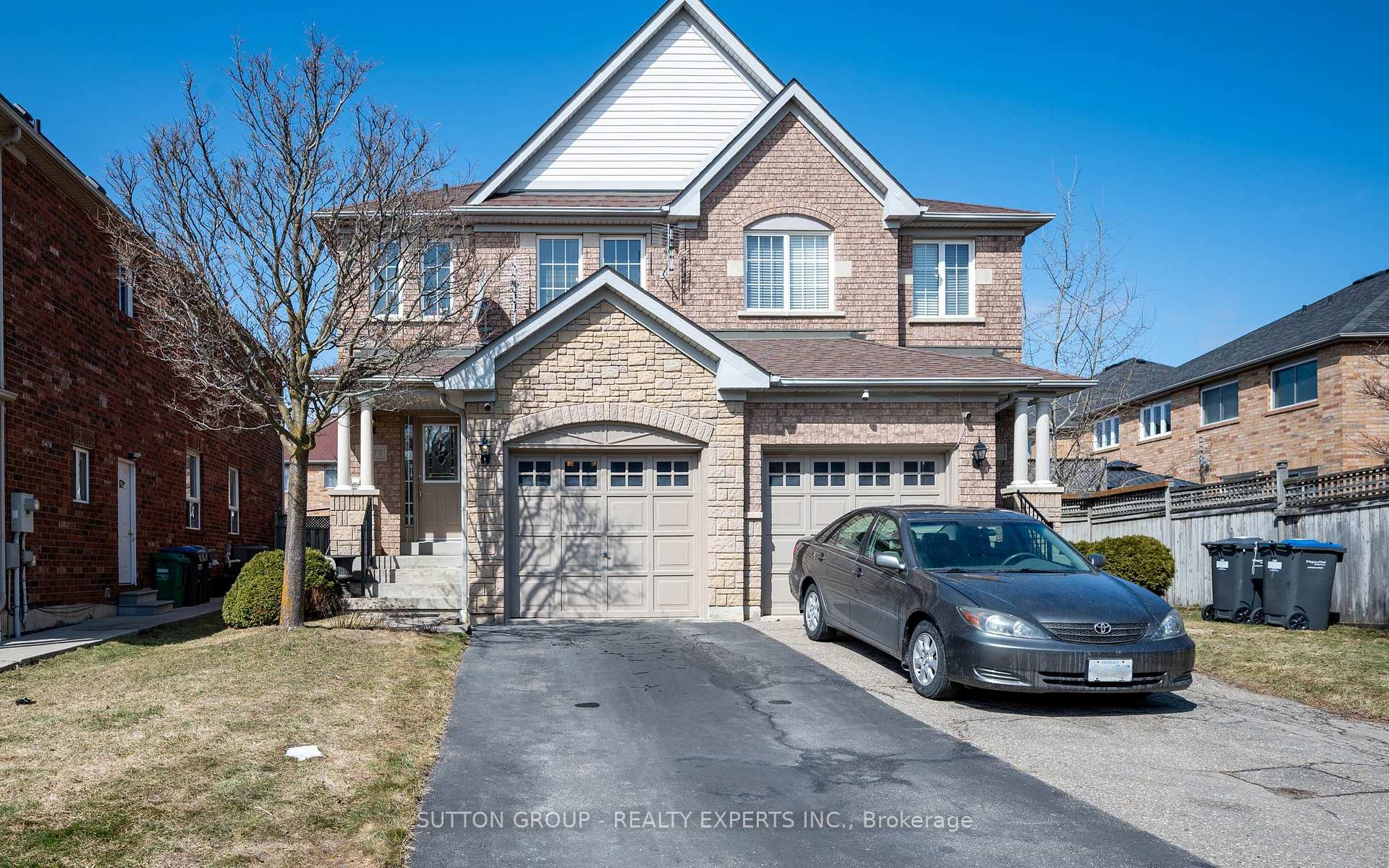 3077 Caulfield Crescent 