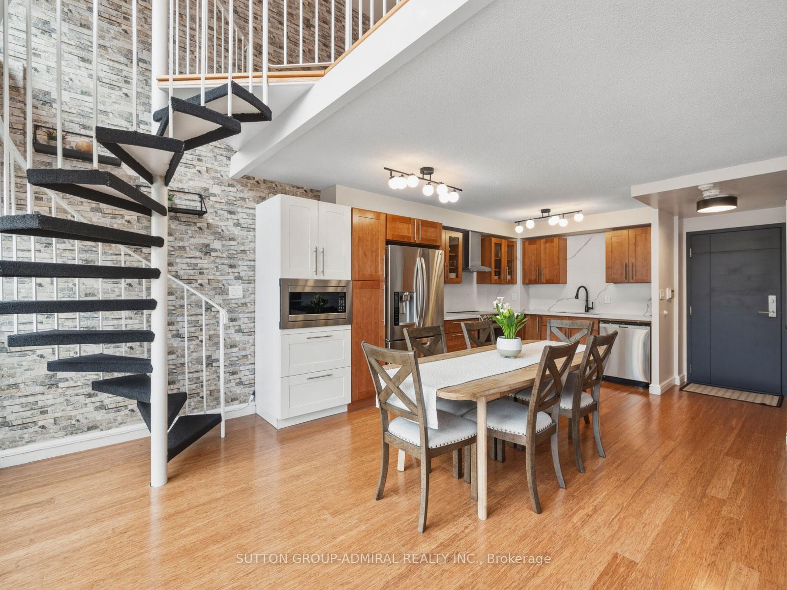 2267 Lake Shore Boulevard W #723