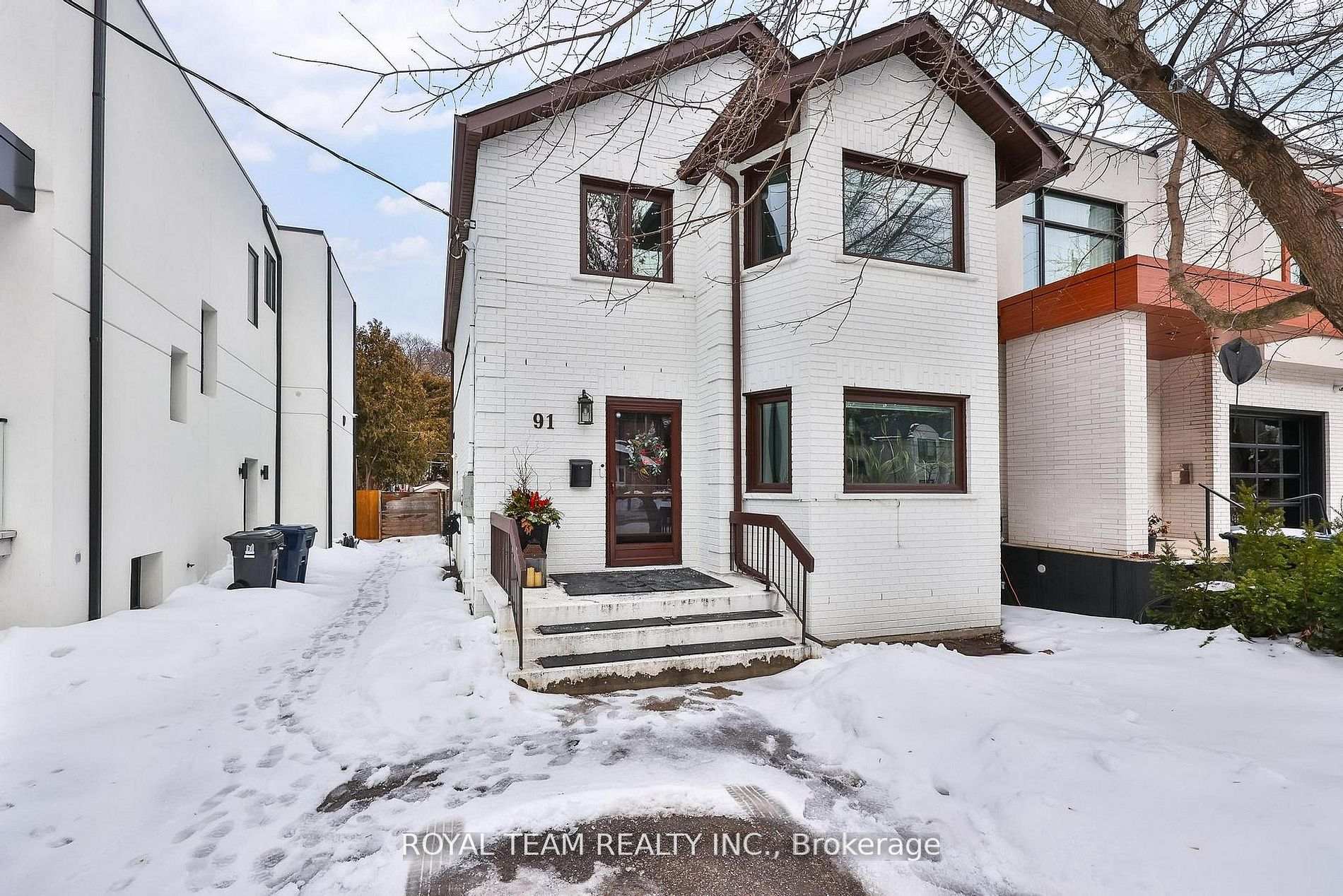 91 South Kingsway Way 