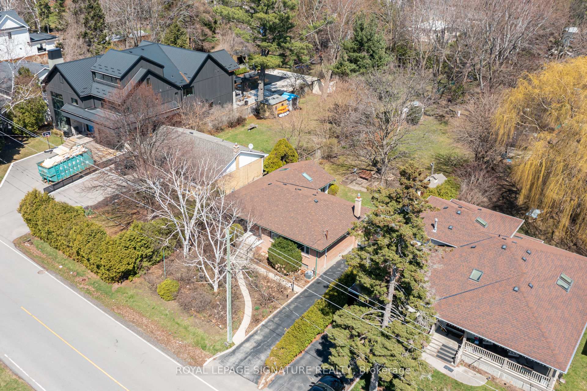 411 Maplehurst Avenue 