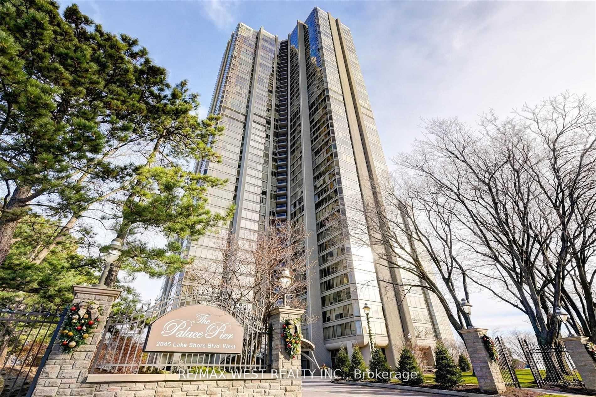 2045 Lake Shore Boulevard W #807