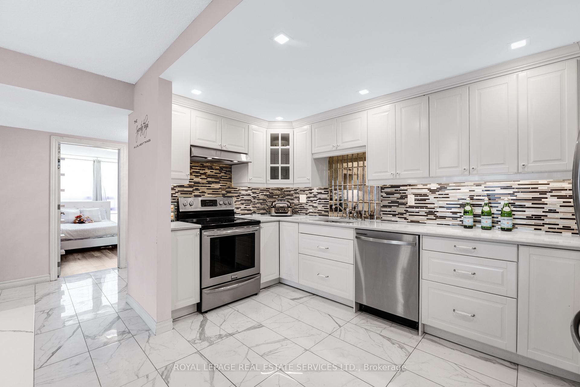 20 Speers Road  #605