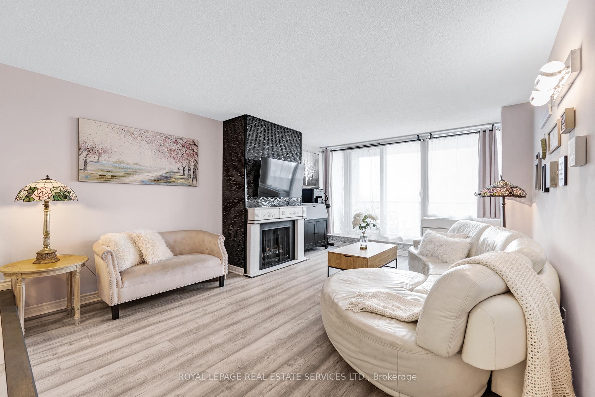 20 Speers Road  #605