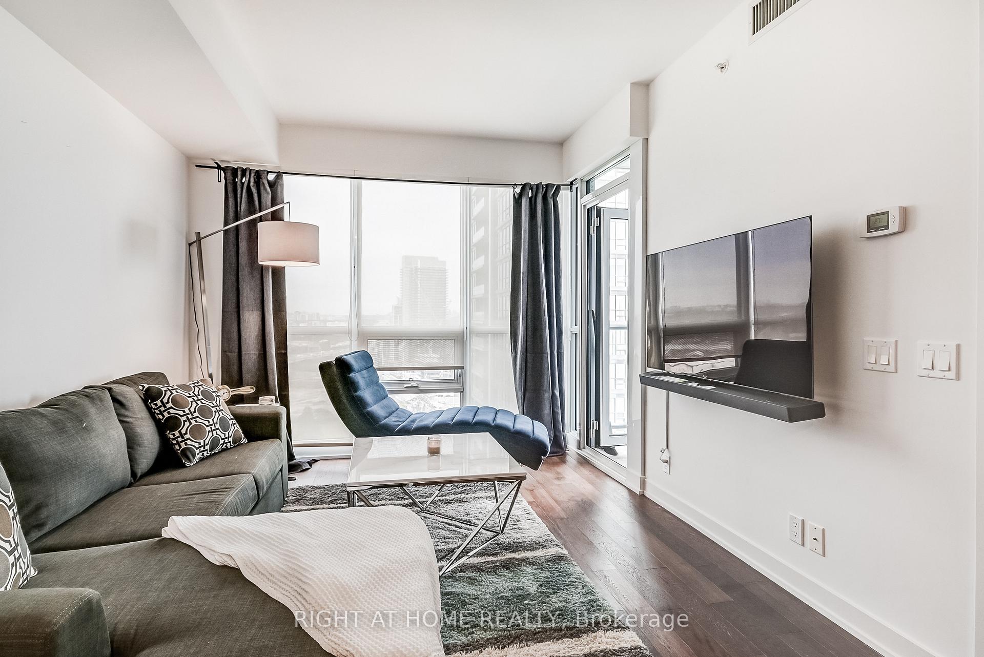 2212 Lake Shore Boulevard W #2710