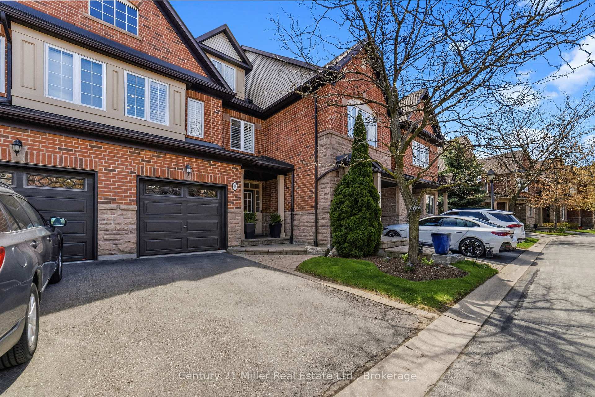 300 Ravineview Way  #16