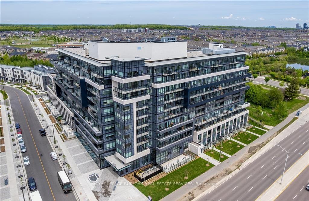 395 Dundas Street W #801