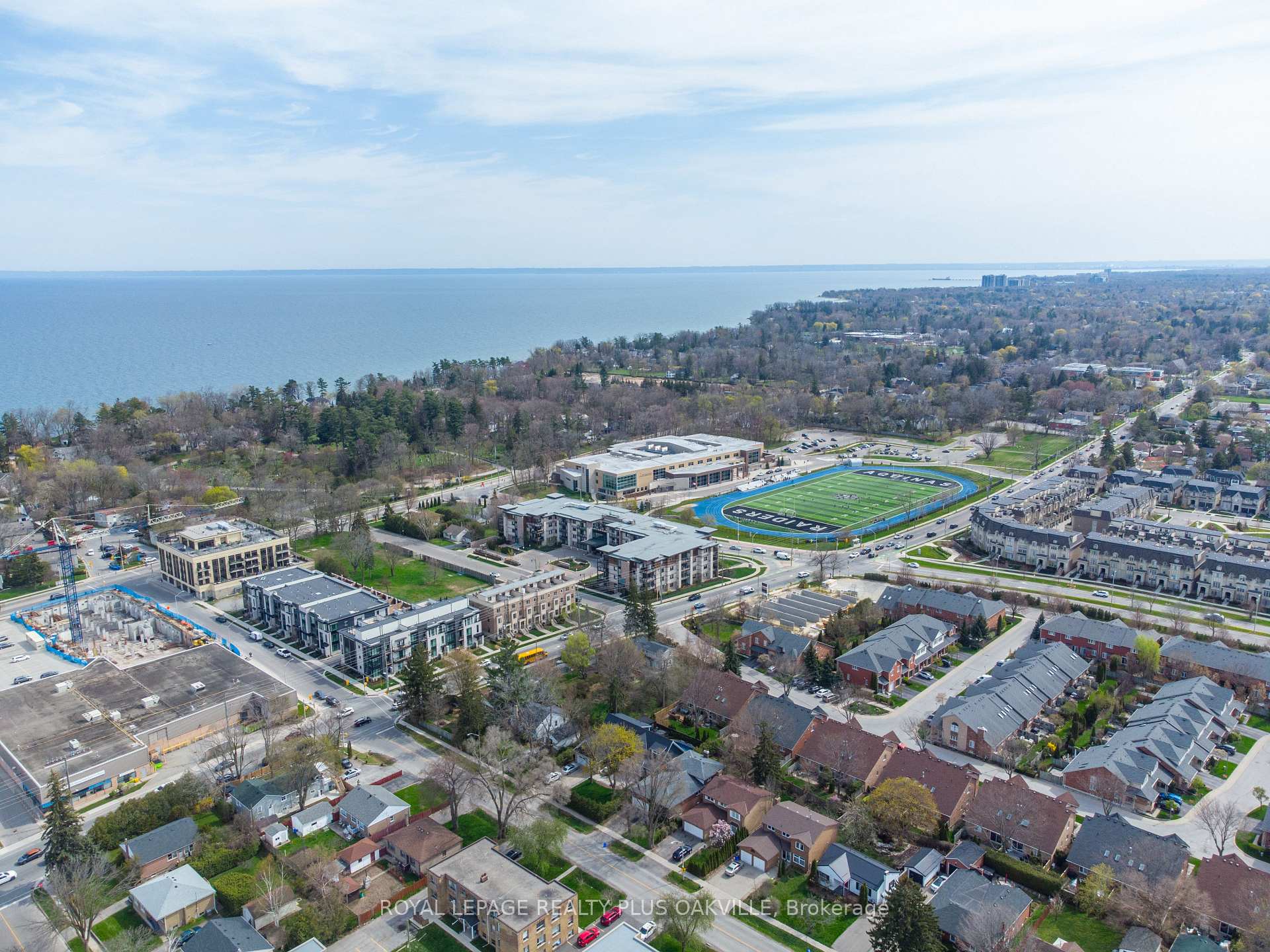 212 Kerr Street  #909