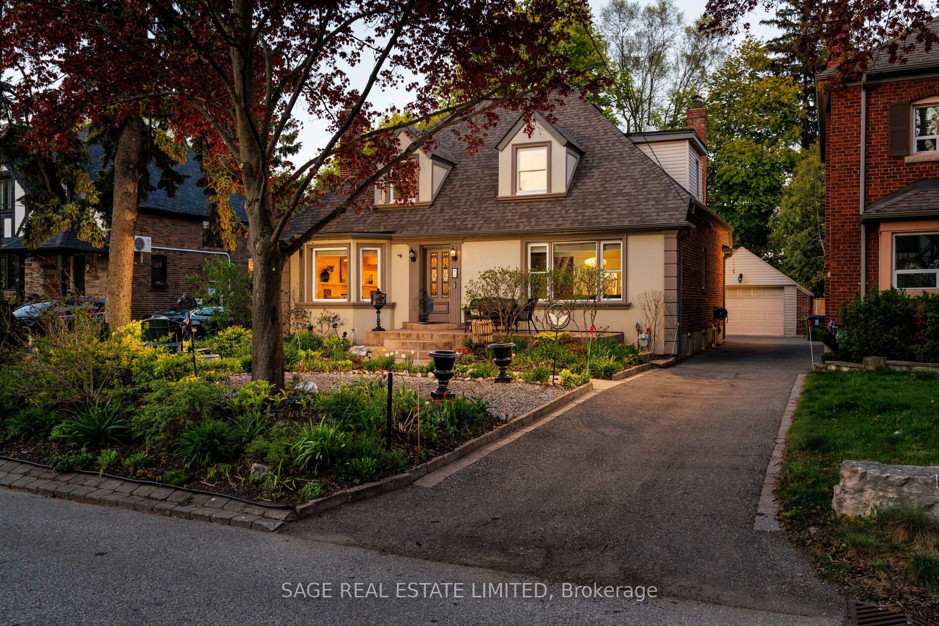 25 Cliveden Avenue 