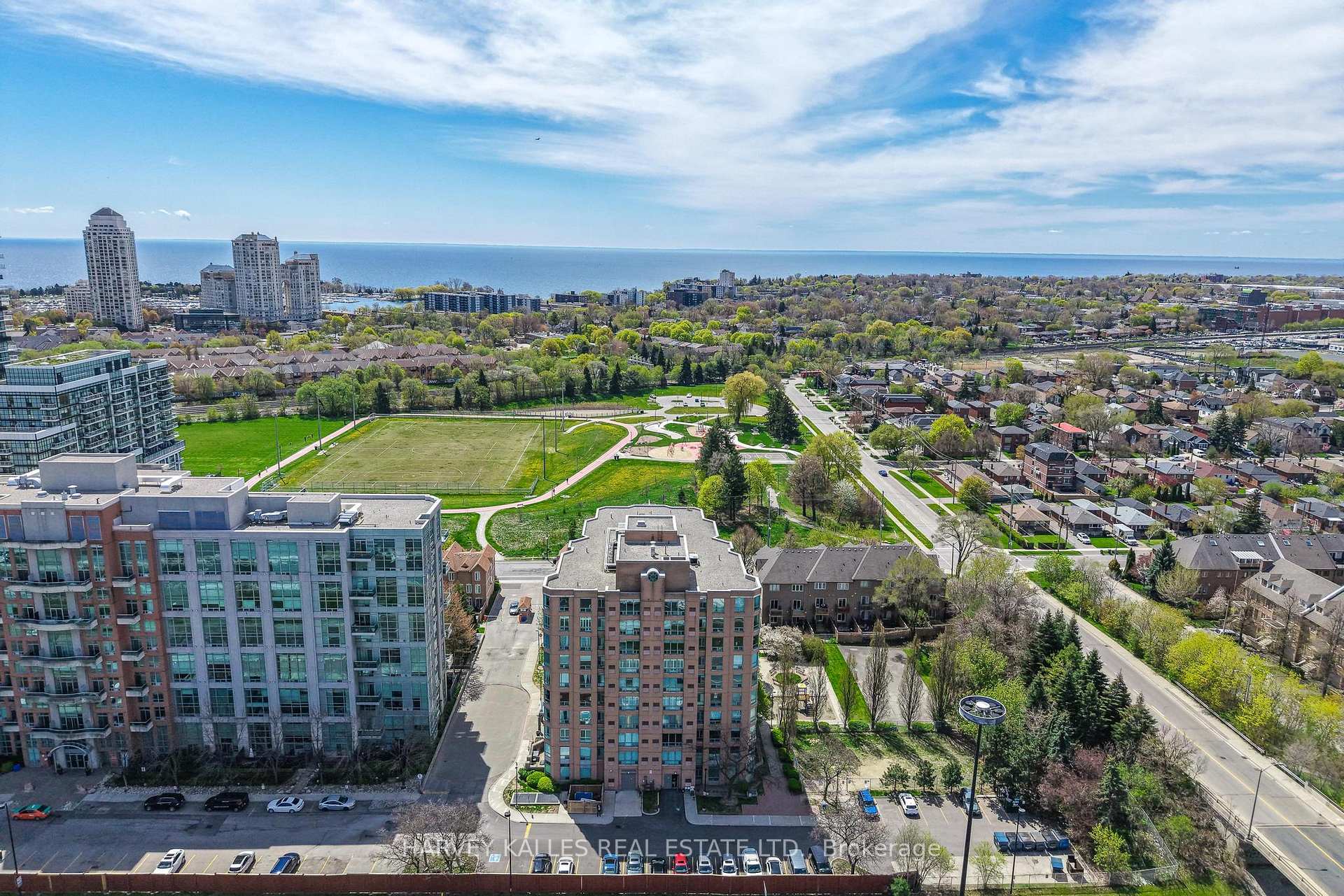 190 Manitoba Street  #904