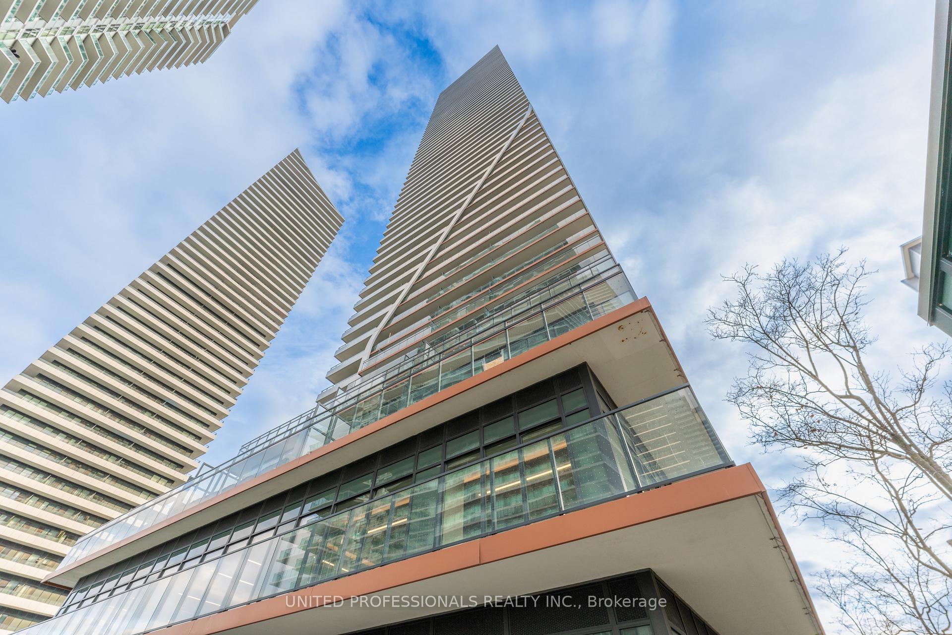 30 Shore Breeze Drive  #527