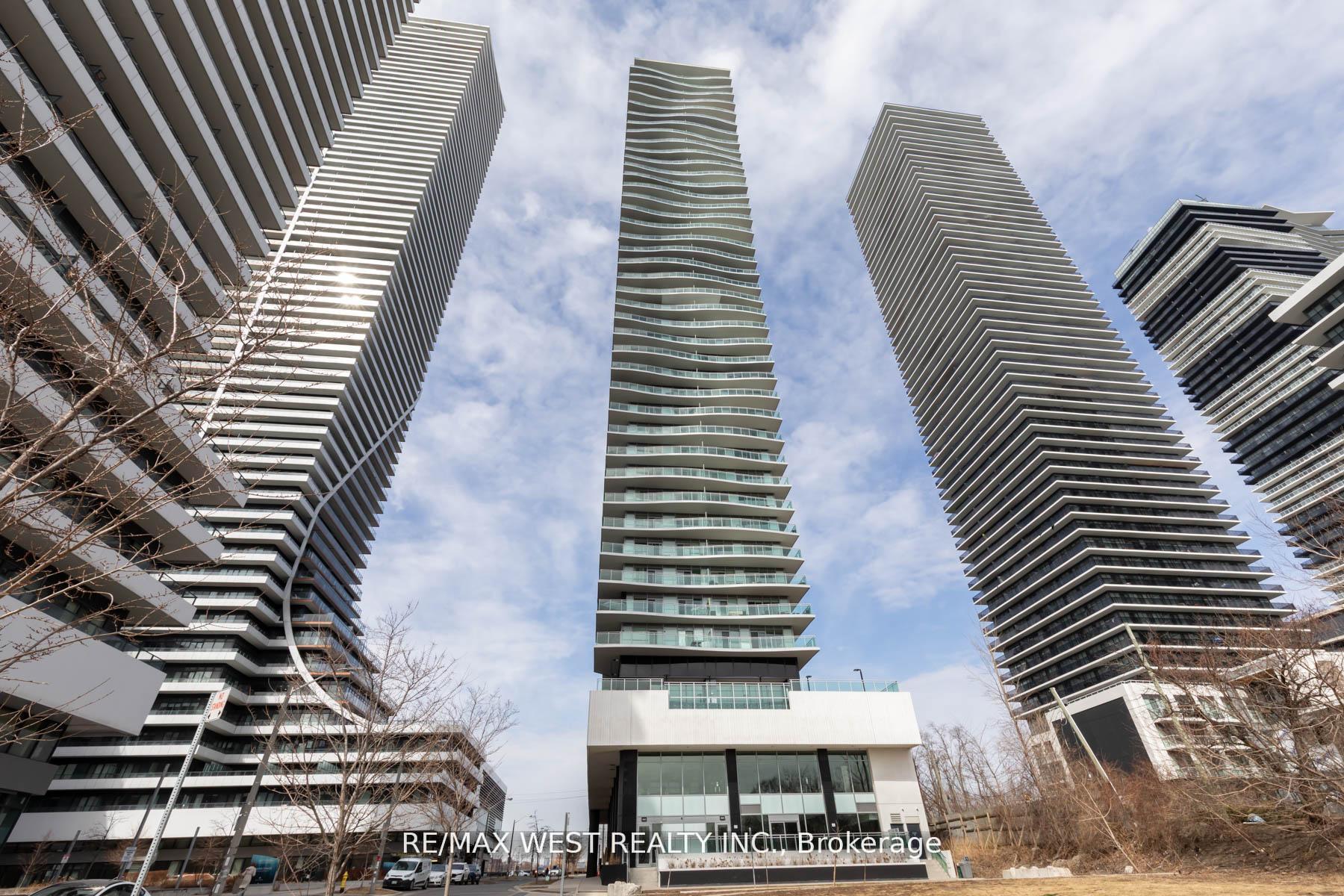 33 Shore Breeze Drive  #802