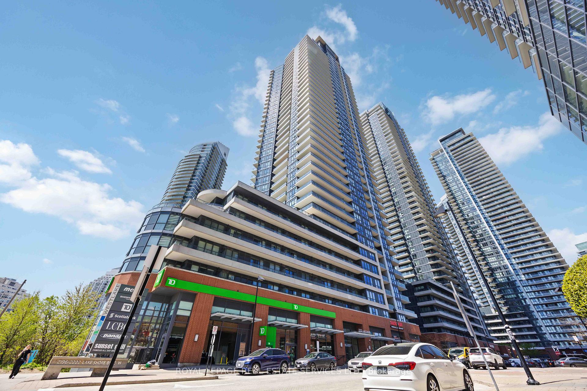 2212 Lake Shore Boulevard W #3807