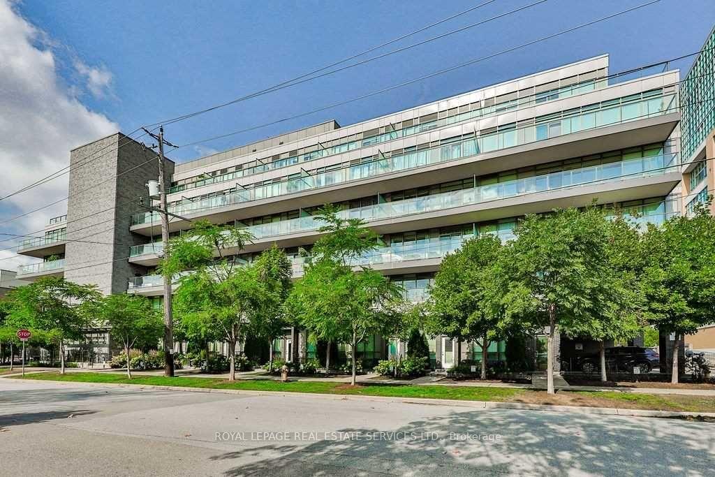 8 Fieldway Road  #315