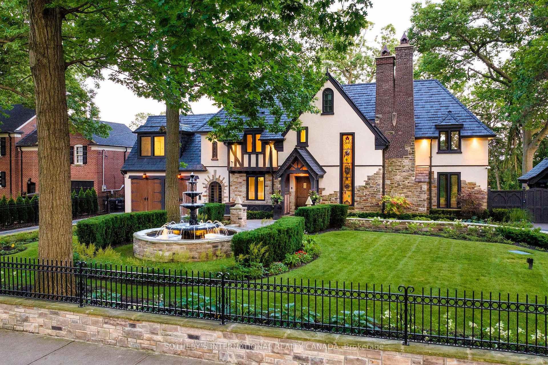 57 Baby Point Crescent 